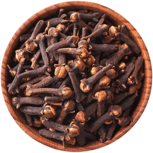 Cloves in a wooden bowl